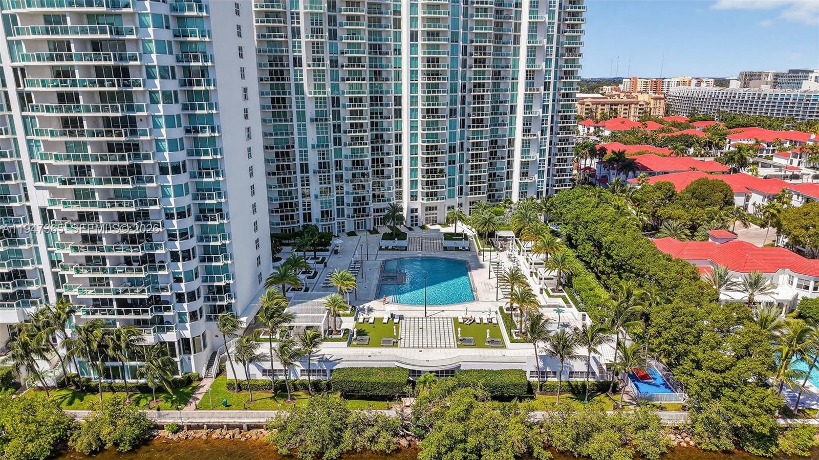 THE PENINSULA CONDO - Residential