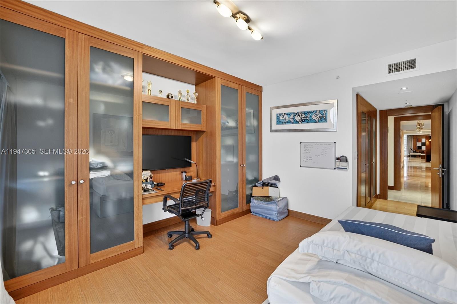 THE PENINSULA CONDO - Residential