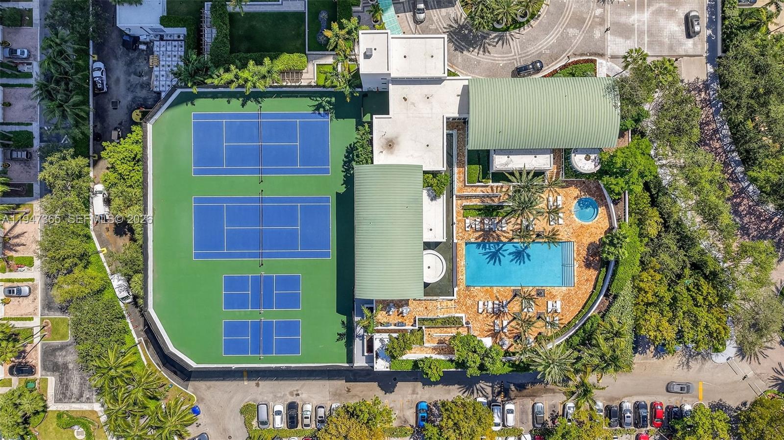 THE PENINSULA CONDO - Residential