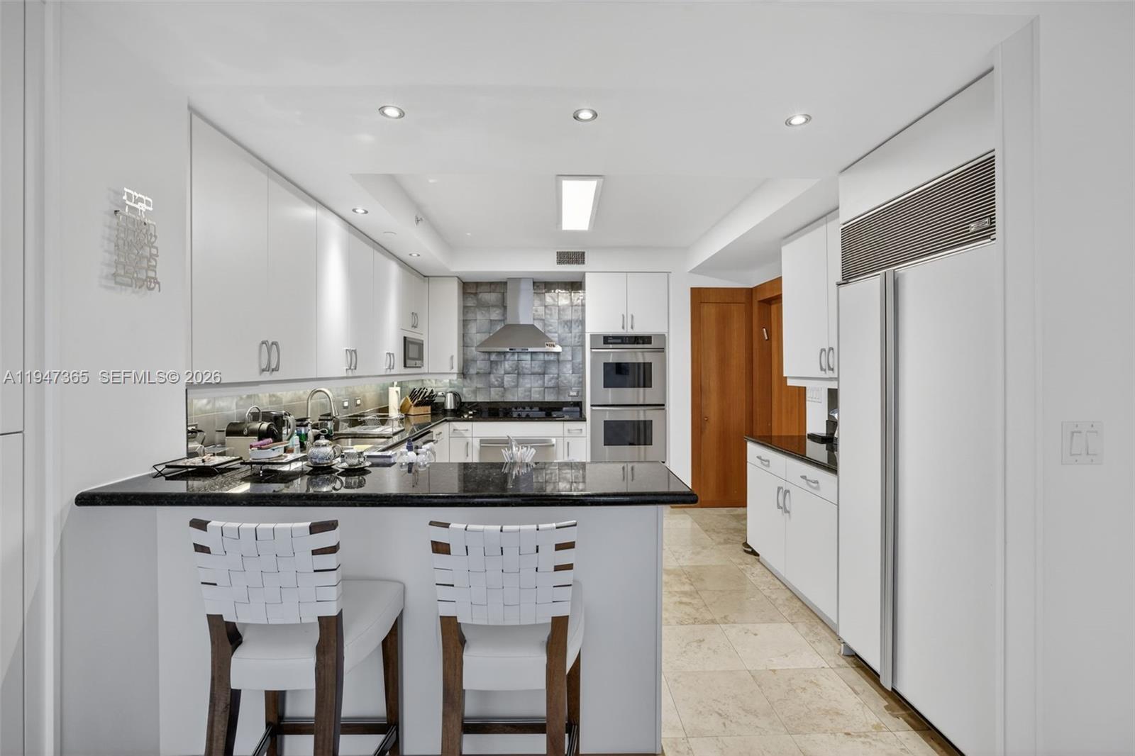 THE PENINSULA CONDO - Residential