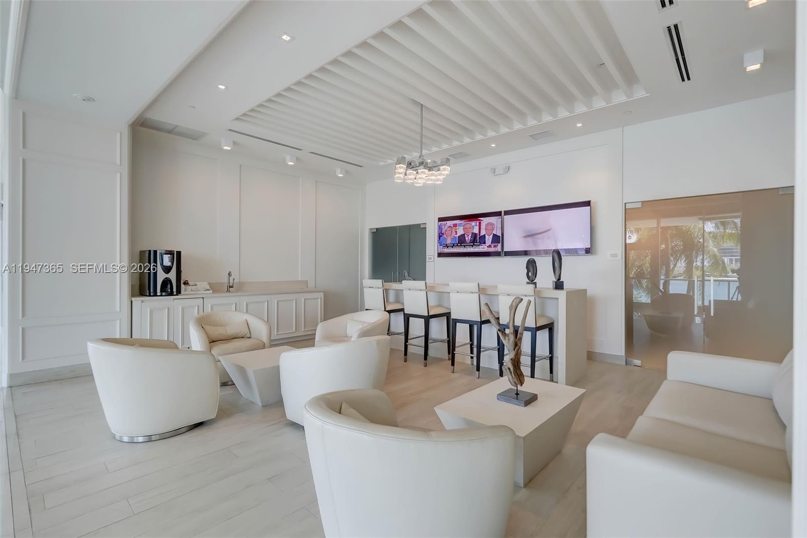 THE PENINSULA CONDO - Residential