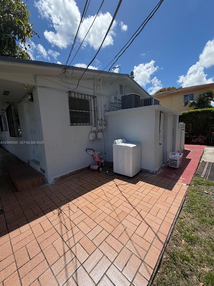 HIALEAH 3RD ADDN - Residential Income