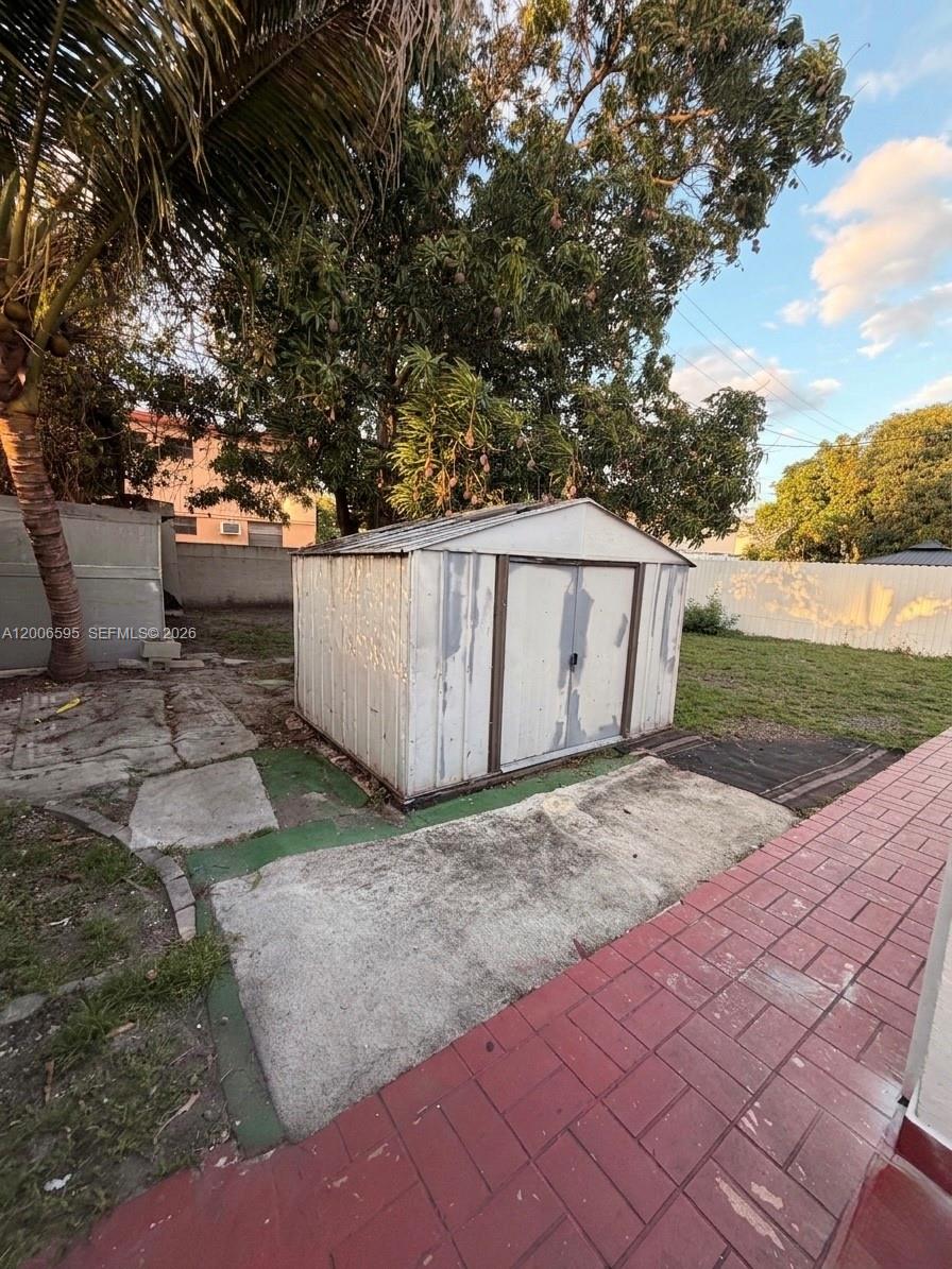 HIALEAH 3RD ADDN - Residential Income