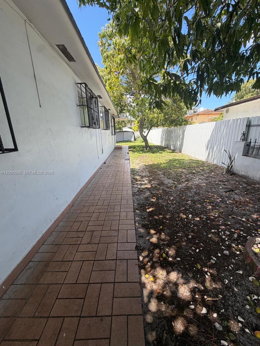 HIALEAH 3RD ADDN - Residential Income