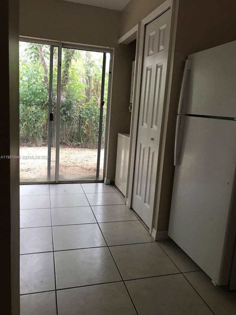 VENETIA GARDENS SOUTH CON - Residential