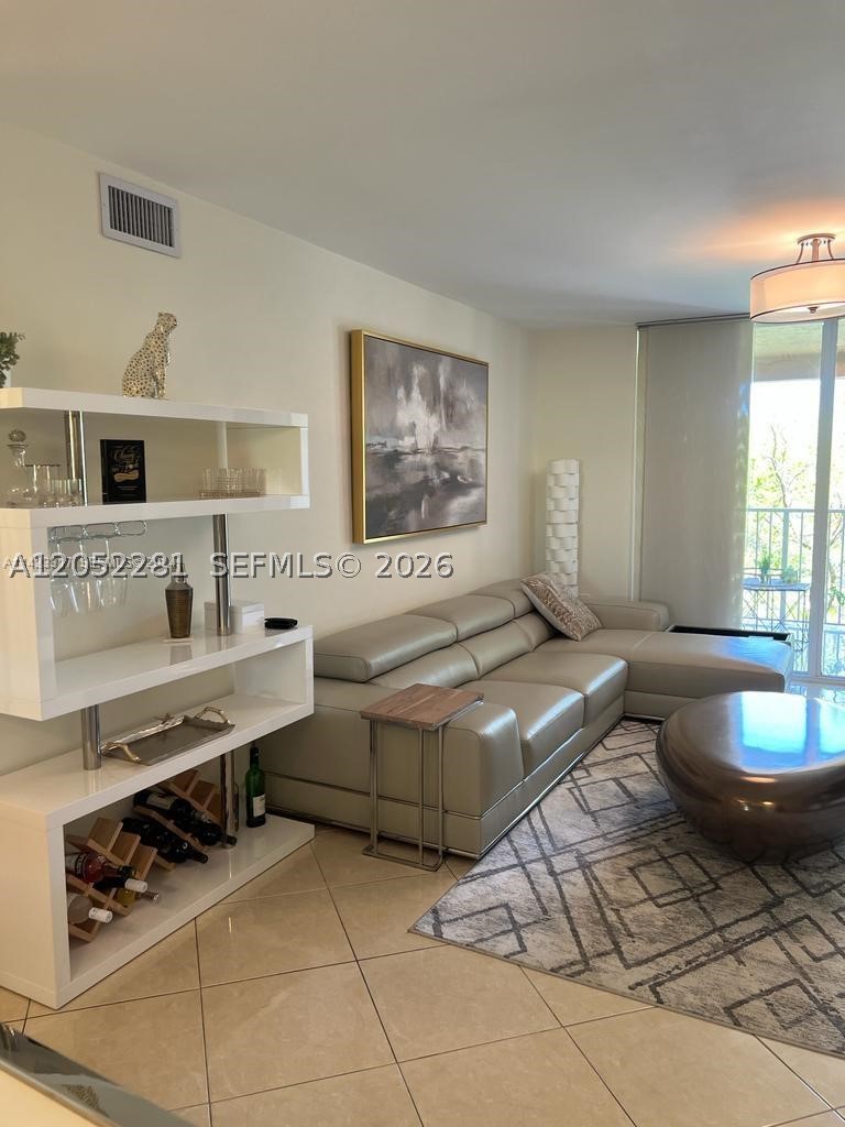 19901 E Country Club Dr 2505