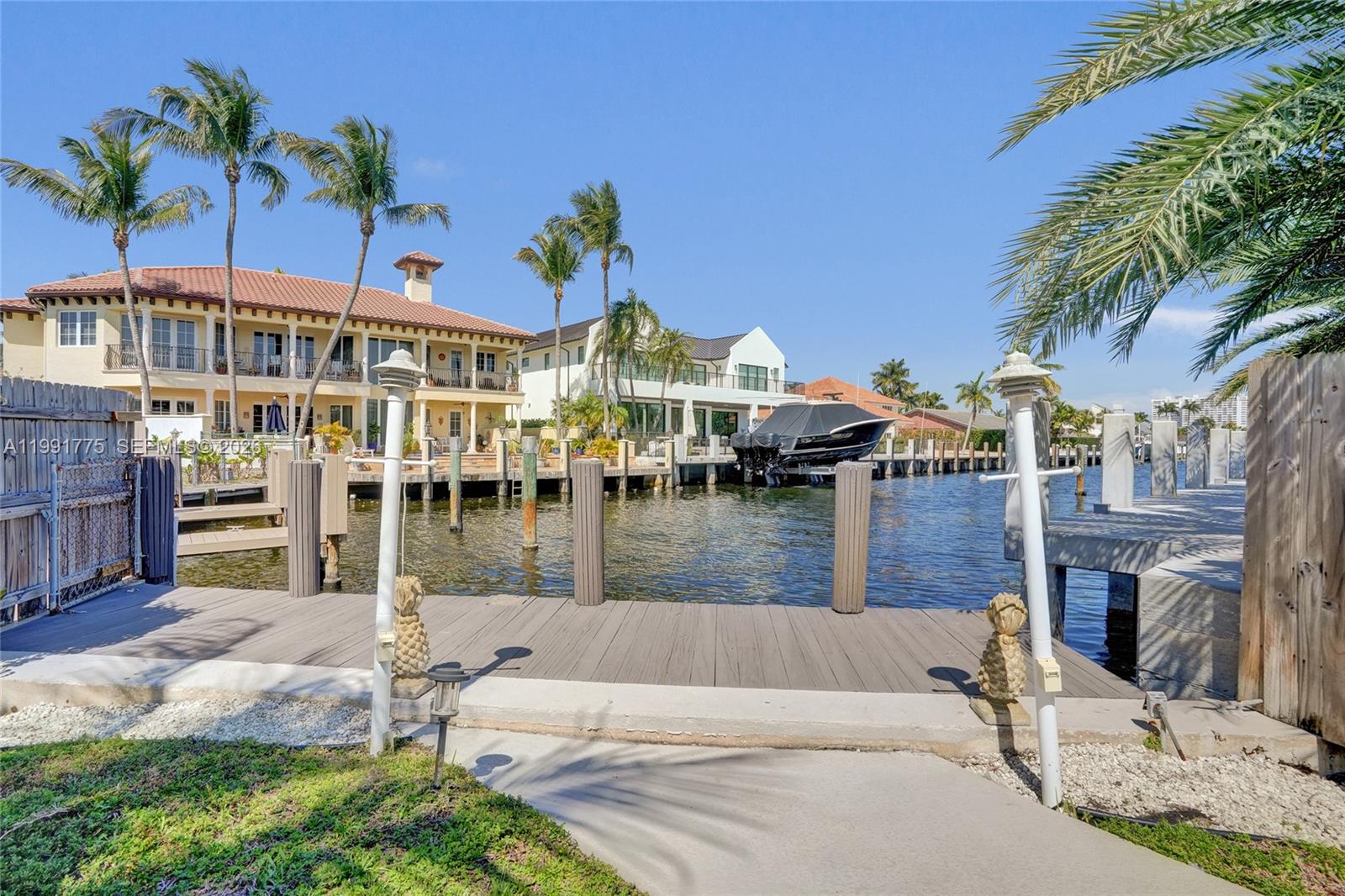 CORAL RIDGE COUNTRY CLUB - Residential