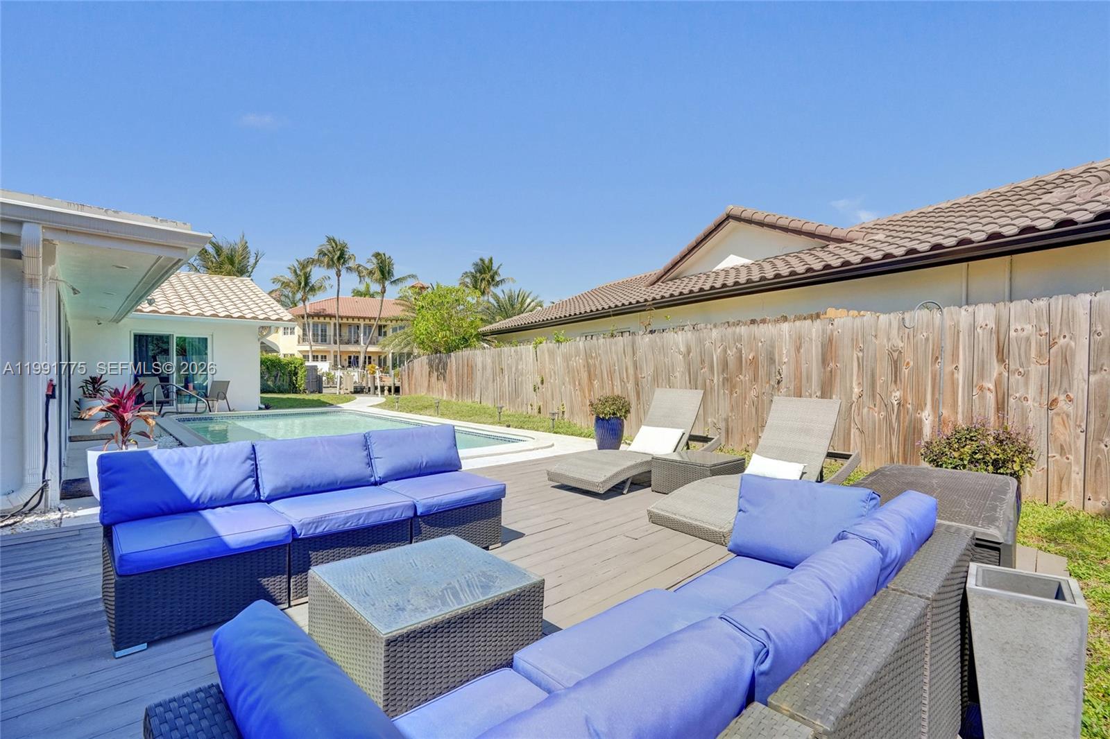 CORAL RIDGE COUNTRY CLUB - Residential