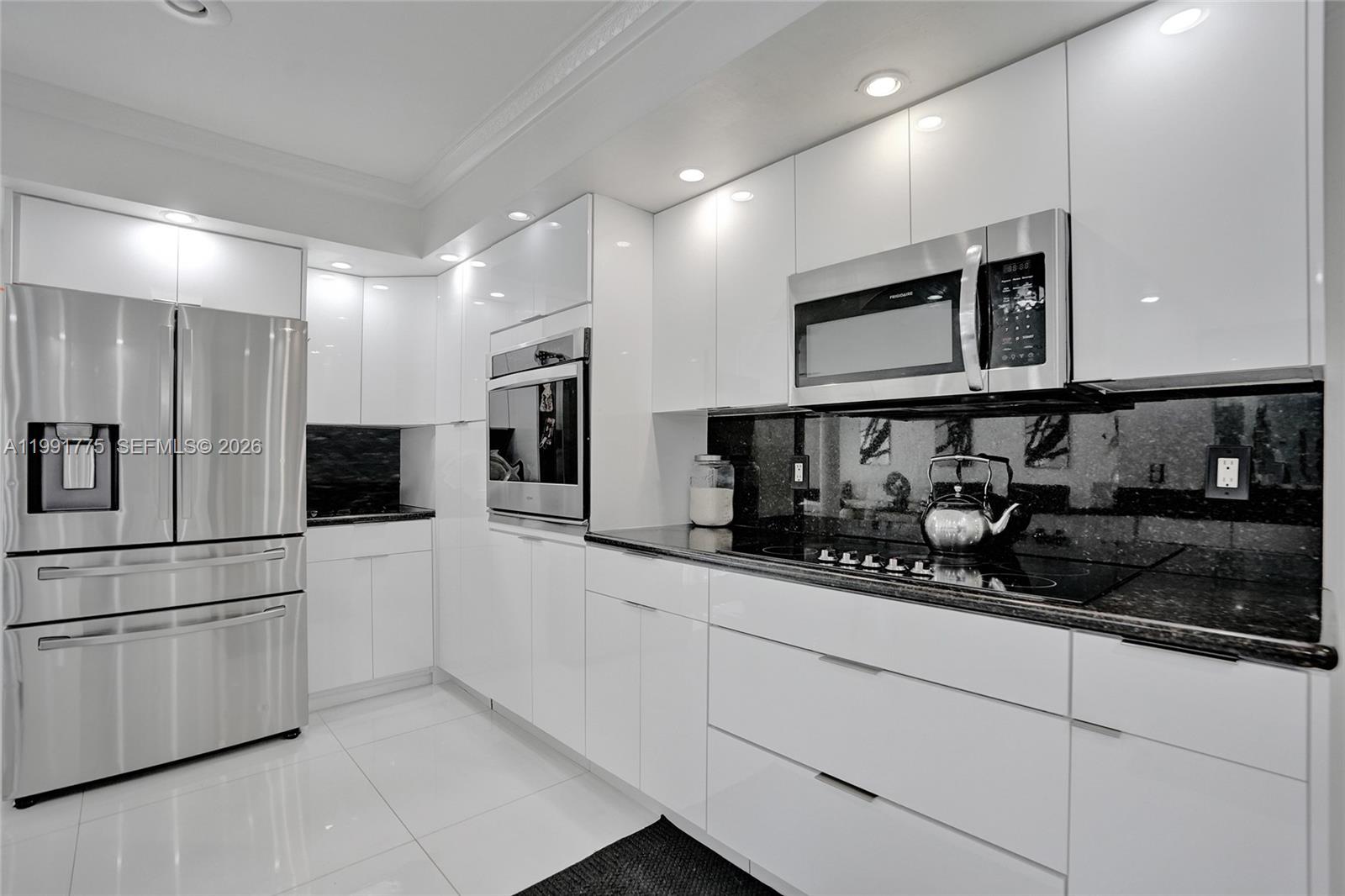 CORAL RIDGE COUNTRY CLUB - Residential