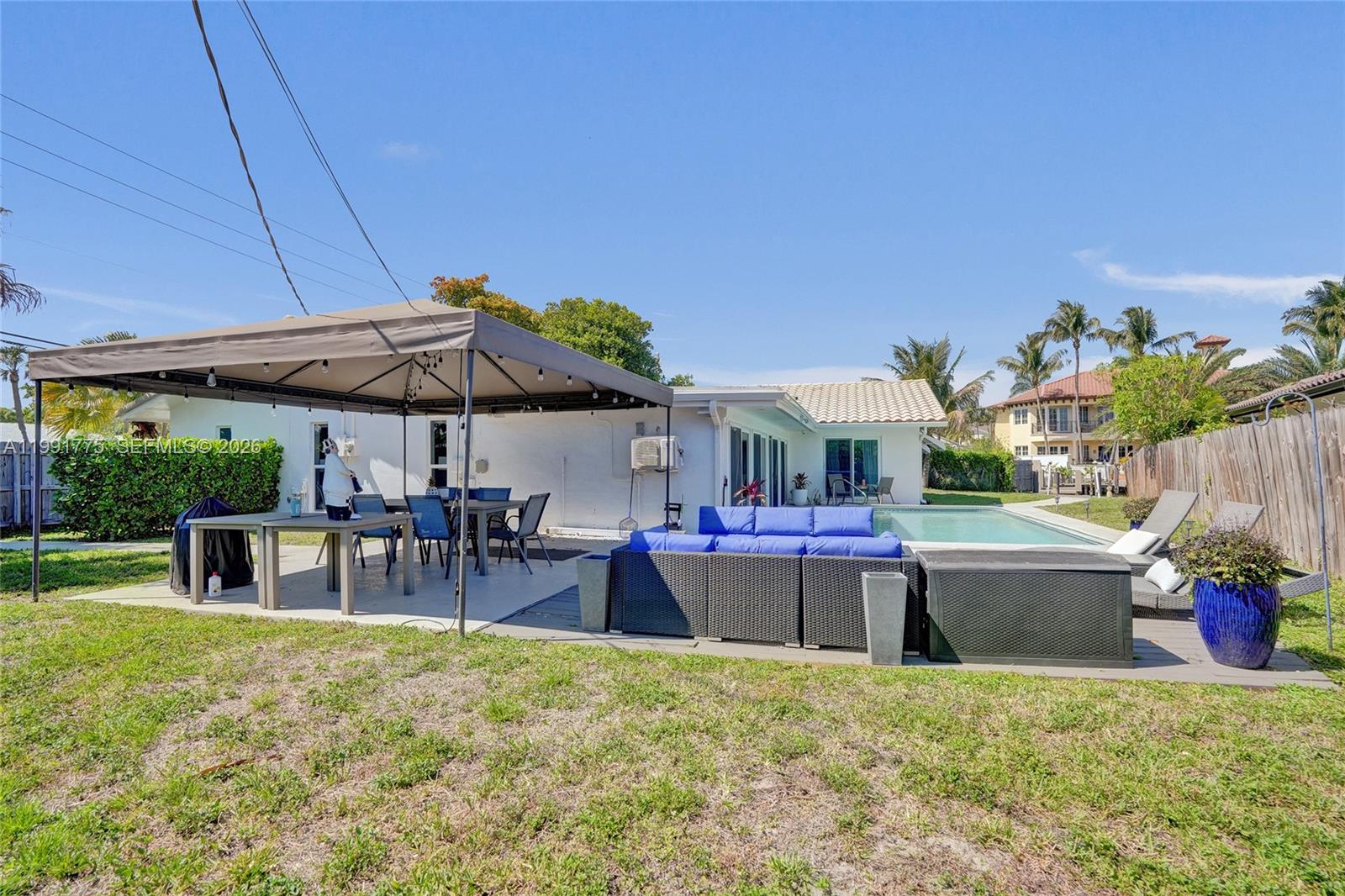 CORAL RIDGE COUNTRY CLUB - Residential