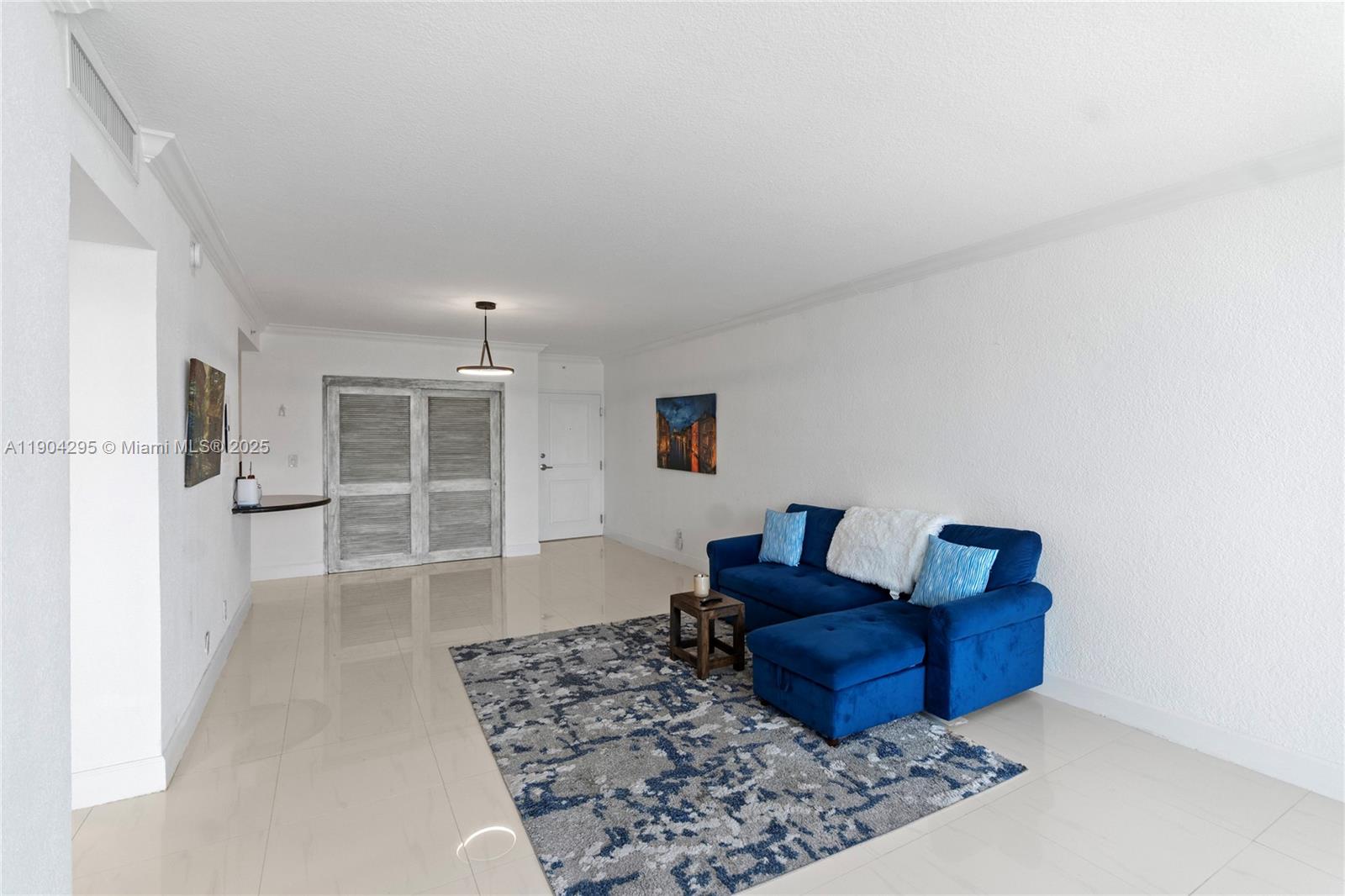 401 BLU OF NORTH BEACH CO - Residential Lease
