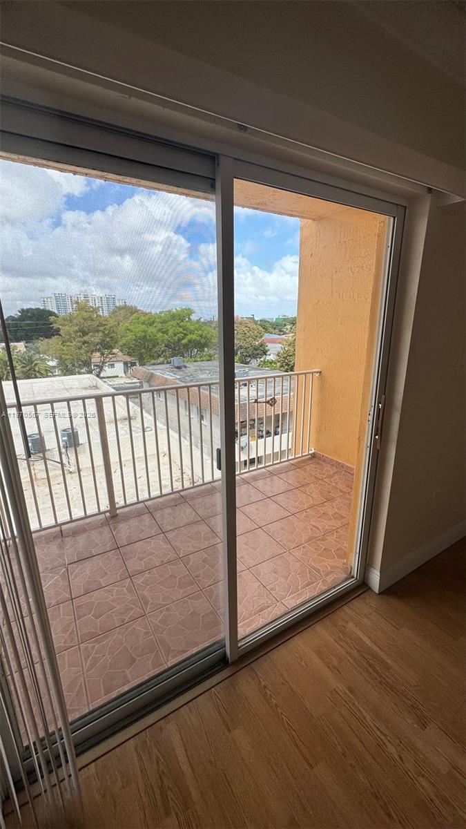 CITY VIEW BY THE GROVE CO - Residential