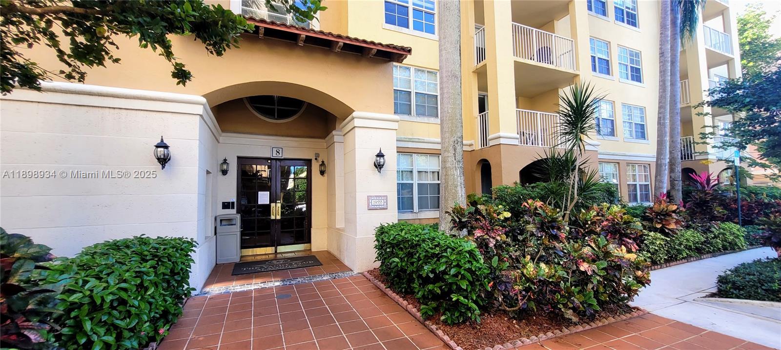 THE YACHT CLUB AT AVENTUR - Residential Lease