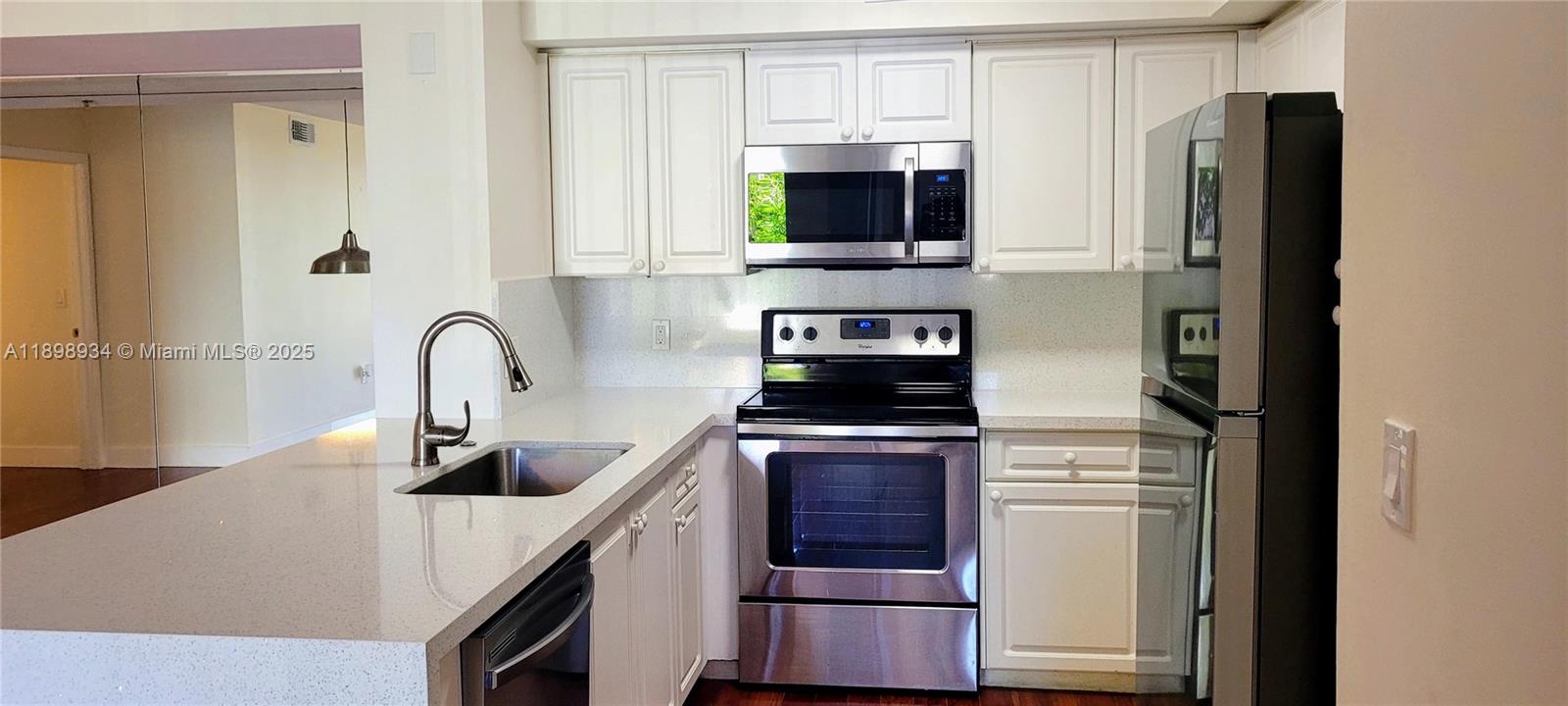 THE YACHT CLUB AT AVENTUR - Residential Lease