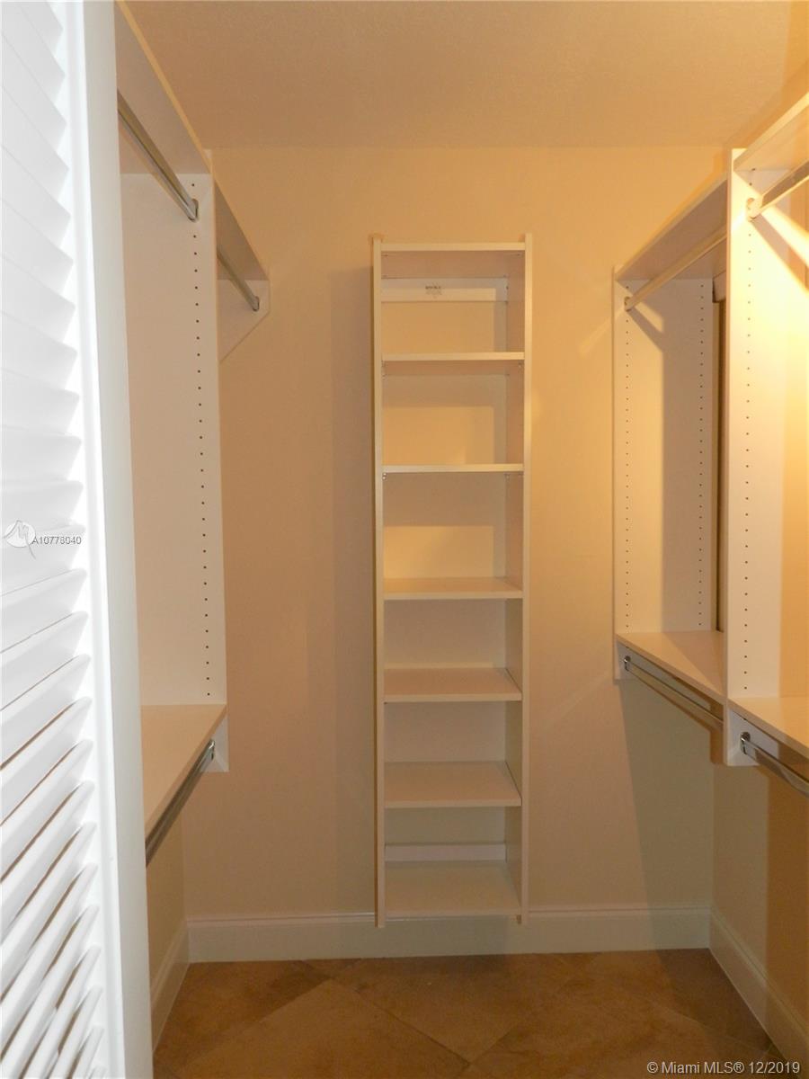 MAPLE LEAF VILLAS CONDO - Residential