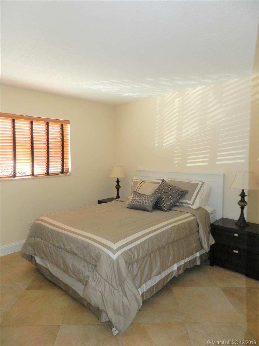 MAPLE LEAF VILLAS CONDO - Residential