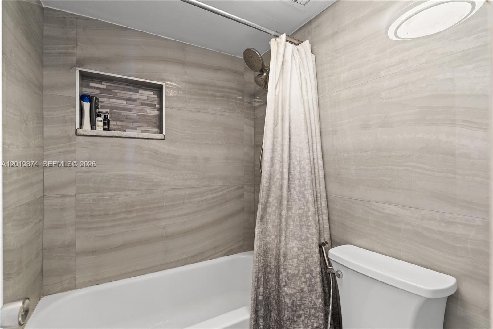 BUCKLEY TOWERS CONDO - EA - Residential