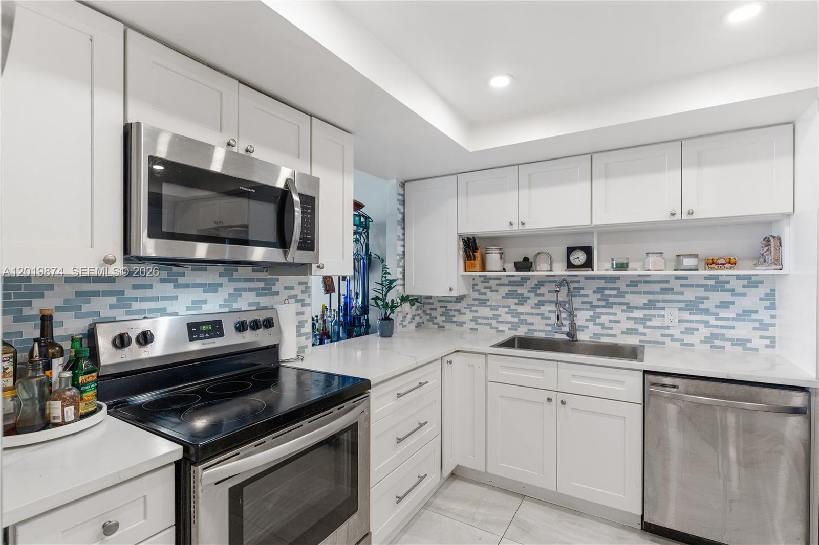 BUCKLEY TOWERS CONDO - EA - Residential
