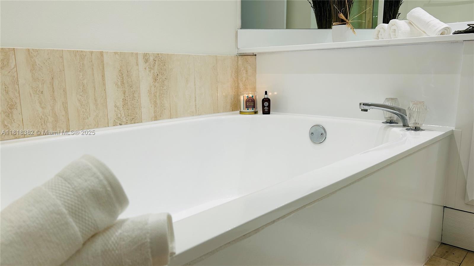 VENETIA CONDO - Residential Lease