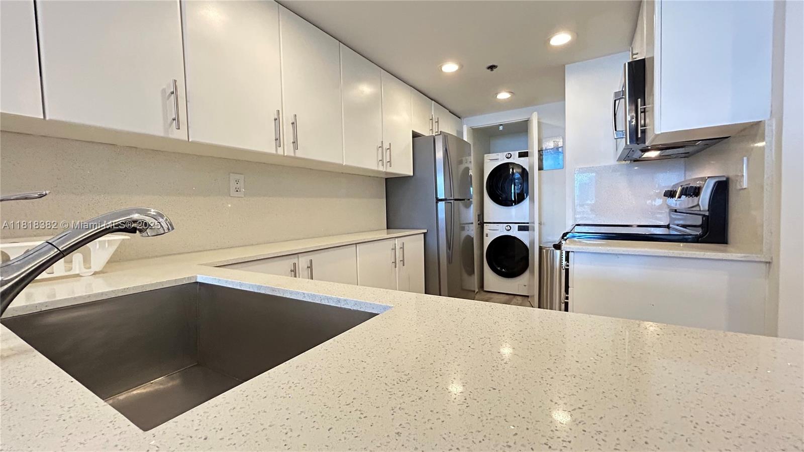 VENETIA CONDO - Residential Lease