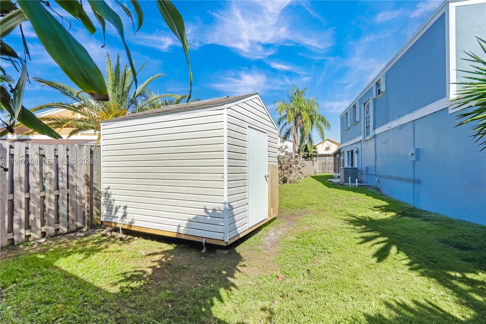 LAKES BY THE BAY SEC 6 - Residential