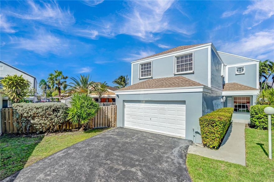 Move-in ready home featuring an oversized lot with room to add a pool and create your own outdoor oasis. This property features a newer 3-year-old roof, freshly painted interiors, brand new carpet on the second floor and a two-car garage. The primary bedroom offers two walk in closets for ample storage and comfort. Enjoy indoor and outdoor living with a screened-in rear terrace. Located in a growing area with new retail and shopping coming soon, enhancing both lifestyle and long term value. The community offers great amenities including pools, tennis courts, scenic lakes, and mainteined common areas. Minutes away from major shopping centers, dining destinations, parks, boat ramps, Black Point Marina, the Turnpike, and top schools.