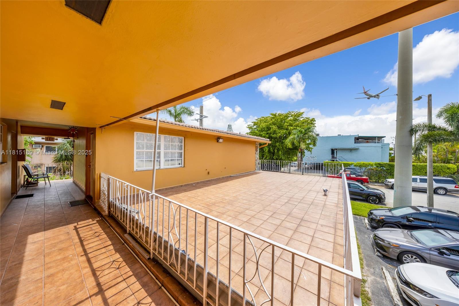 4340 NW 11th St