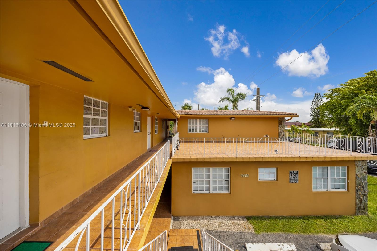 4340 NW 11th St