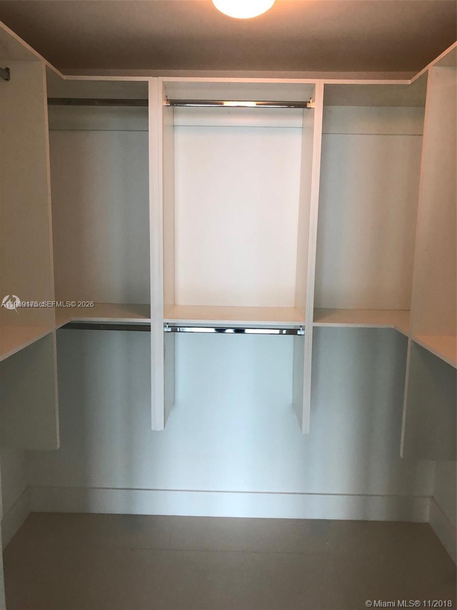 PARAISO BAY CONDO - Residential