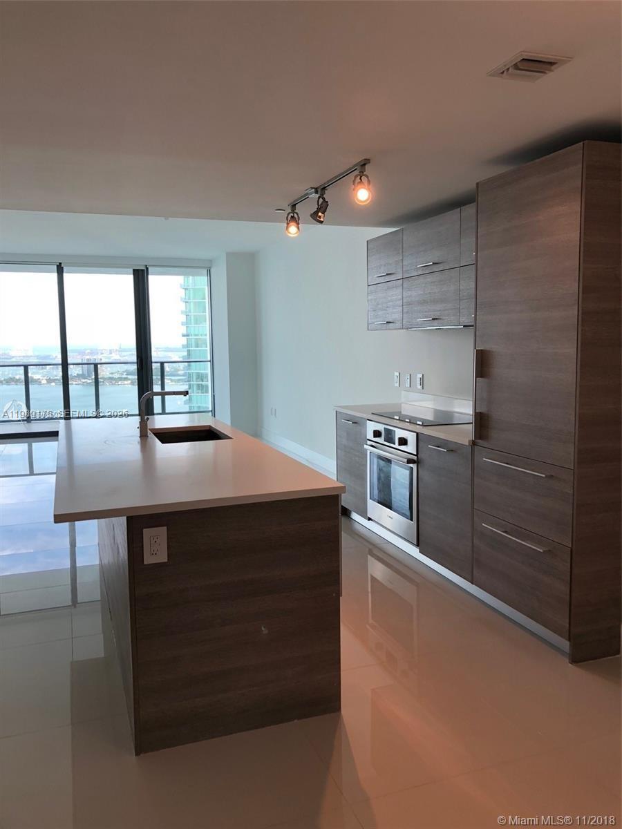 PARAISO BAY CONDO - Residential