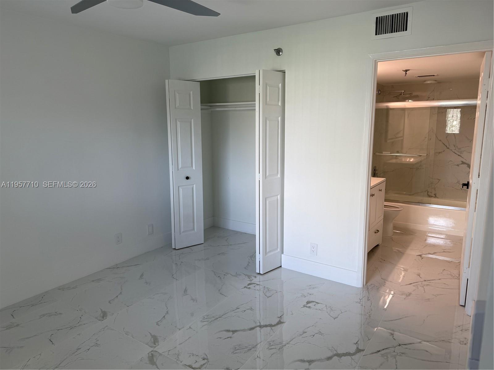 HUNTINGTON LAKES SEC FIVE - Residential