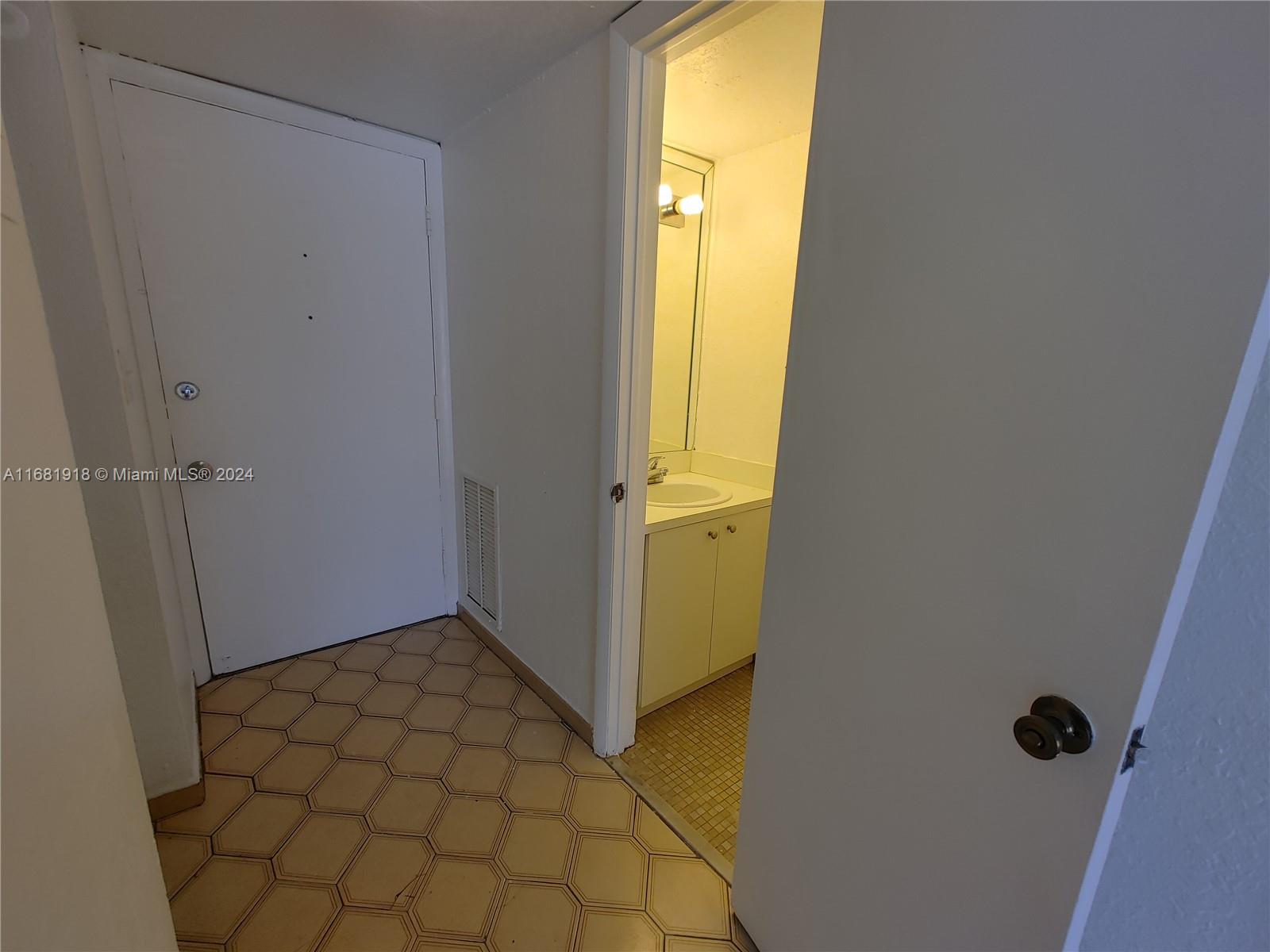 VILLA CATALINA CONDO - Residential