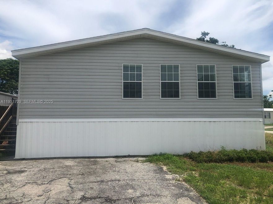 Spacious, beautiful, and affordable 2/2 new single-family mobile home with washer & dryer, a lot of natural light, and central AC. Left side of the property.

- Unit located in the right side of the property

Don't miss out on the opportunity to make this lovely property your new home.

To apply for this rental, no prior evictions are accepted. Proof of income and credit will also be required. RAPID APPROVAL.

HABLAMOS ESPANOL
FALAMOS PORTUGUES

CITY OF BOCA RATON
Situated in the southwestern reaches of Palm Beach County, West Boca Raton contains a variety of residential and commercial development, much of which was constructed during and after the 1980s, when a booming economy and job market in the area precipitated the need to develop its western region to make room for thousands of newcomers.
West Boca Raton remains a popular relocation spot to this day due to its award-winning schools, peaceful atmosphere, and convenience to excellent shopping, dining, and employment options. Master-planned subdivisions brimming with single-family houses, townhomes, apartments, and condos characterize most of the housing stock in West Boca Raton. The community is also just a short drive away from Florida Atlantic University, in addition to numerous beautiful beaches and well-maintained golf courses.