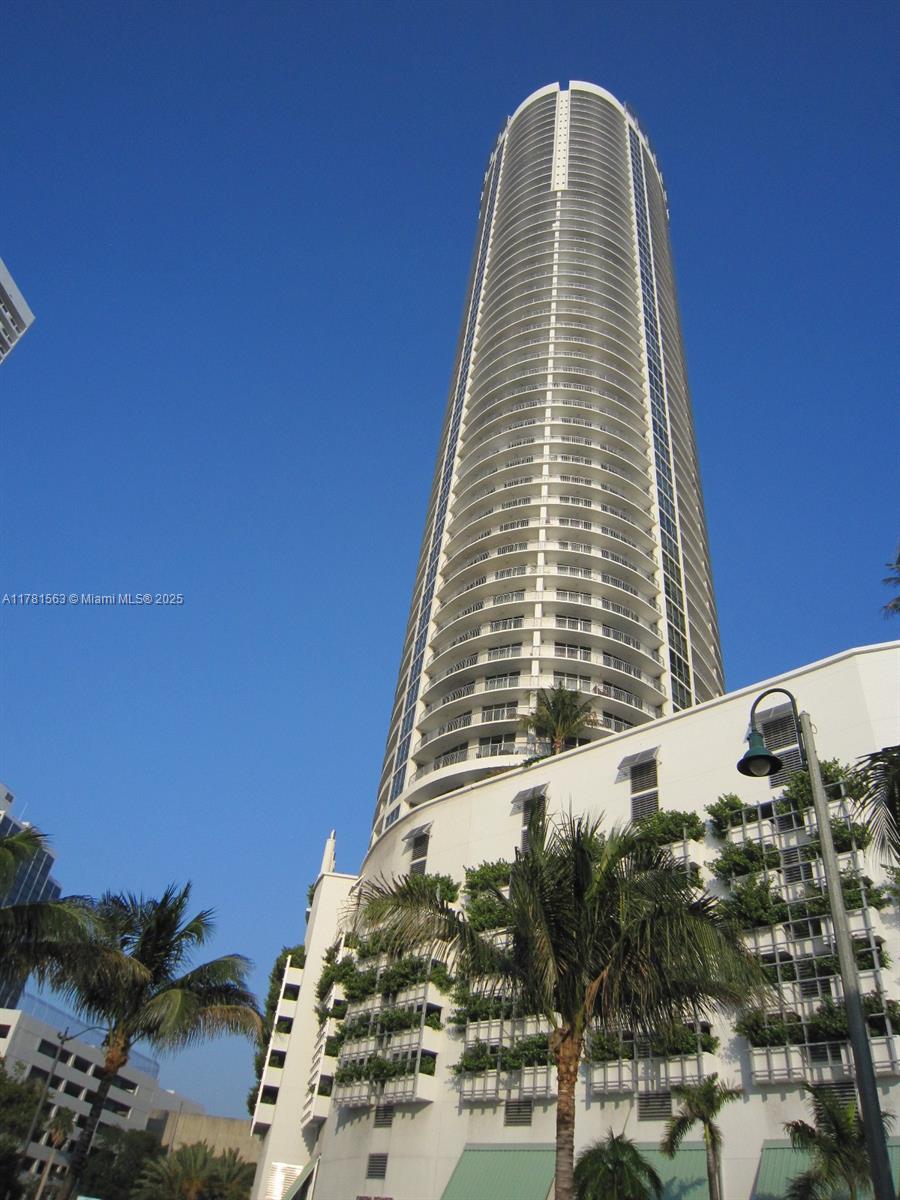 Rental Property at 1750 N Bayshore Dr 3111, Miami, Broward County, Florida - Bedrooms: 1 
Bathrooms: 1  - $2,600 MO.