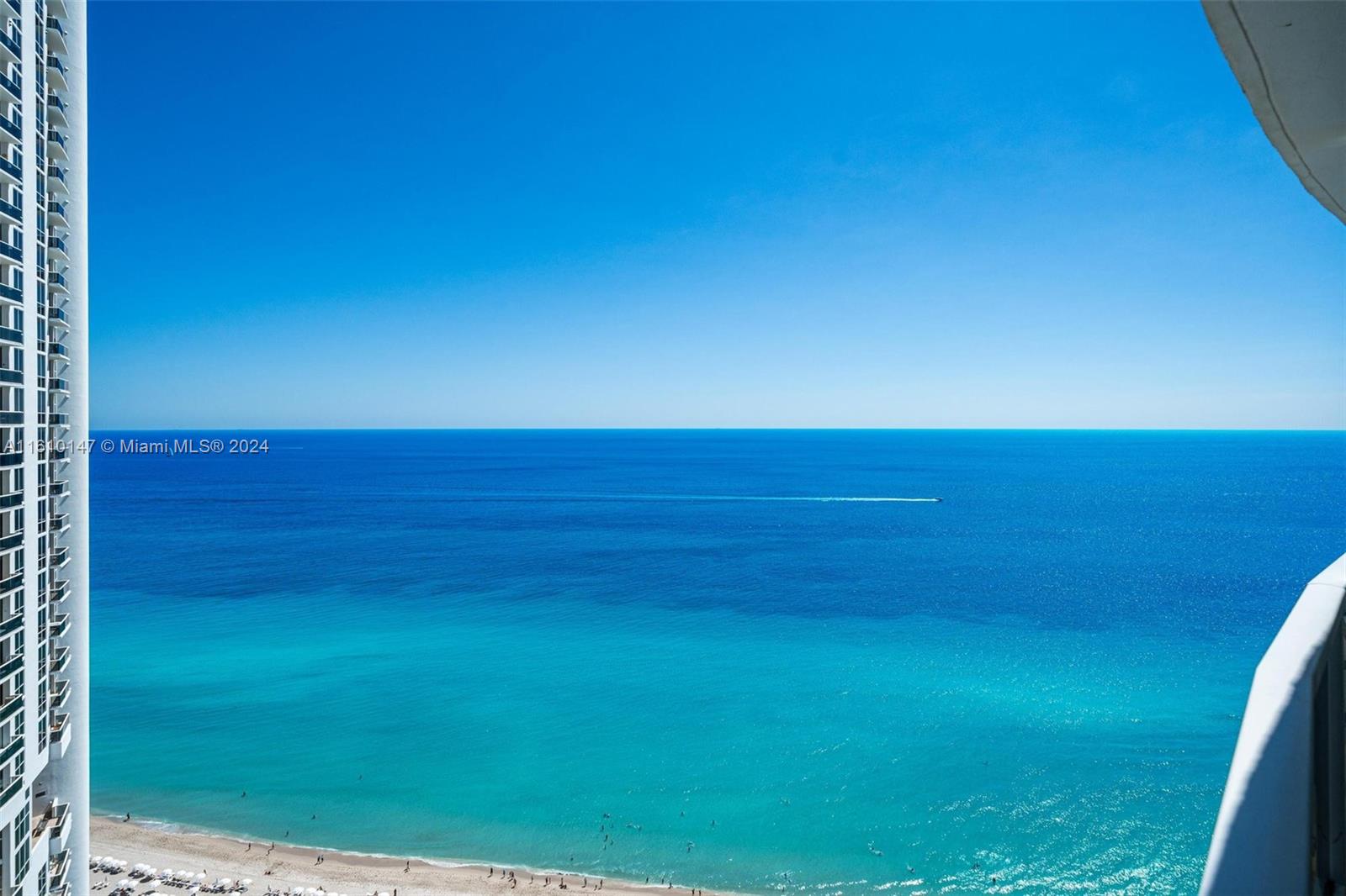 TRUMP INTERNATIONAL SONES - Residential