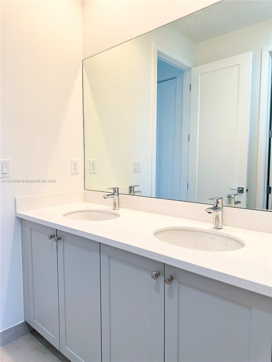 MAPLE RIDGE - Residential