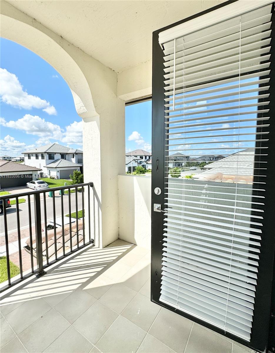 MAPLE RIDGE - Residential