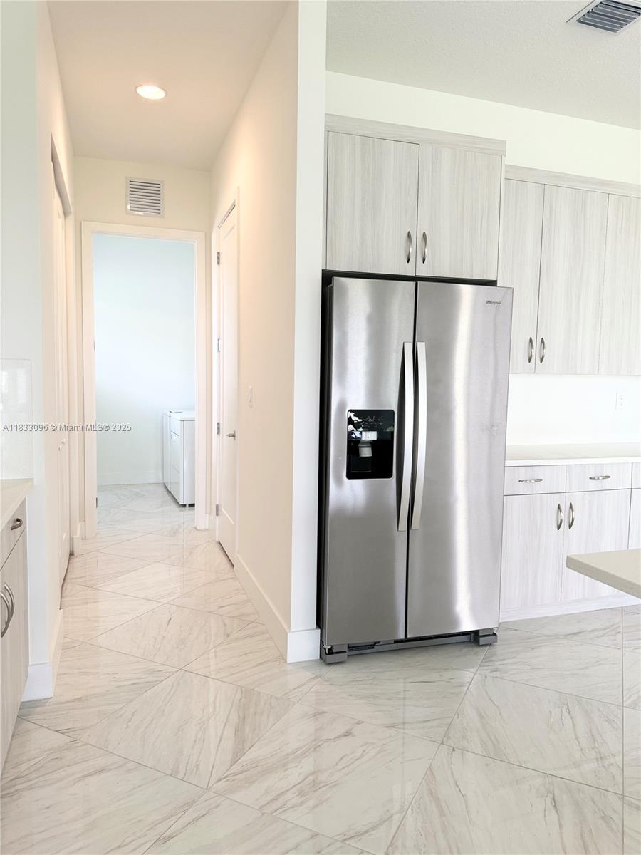 MAPLE RIDGE - Residential