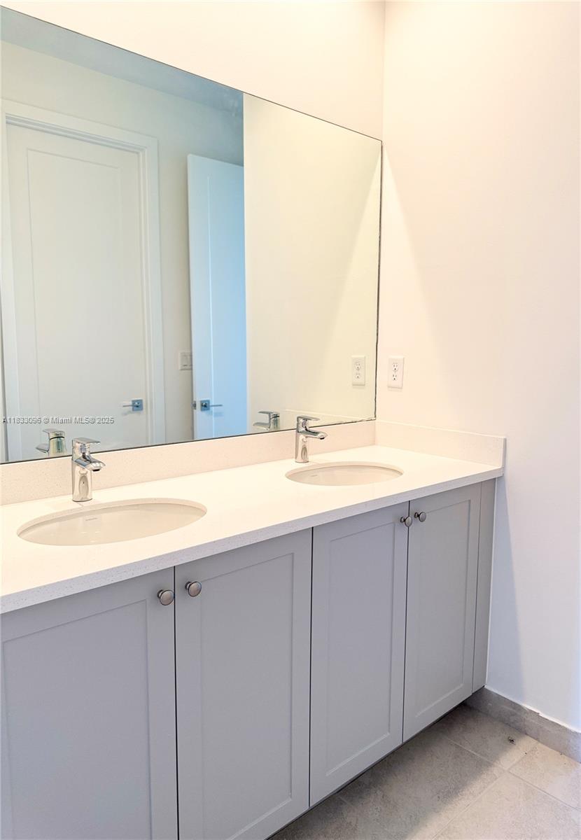 MAPLE RIDGE - Residential