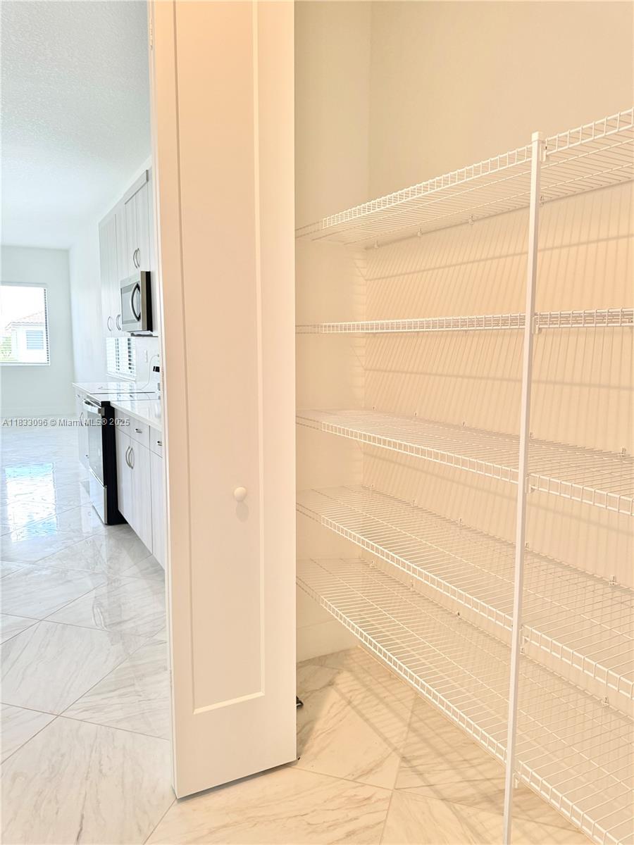 MAPLE RIDGE - Residential