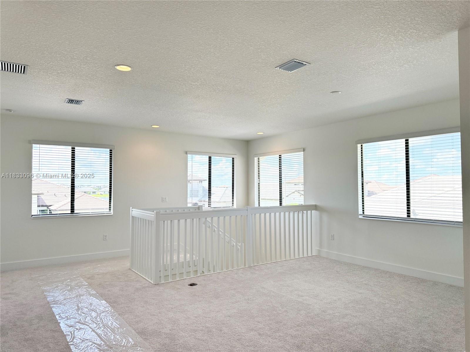 MAPLE RIDGE - Residential