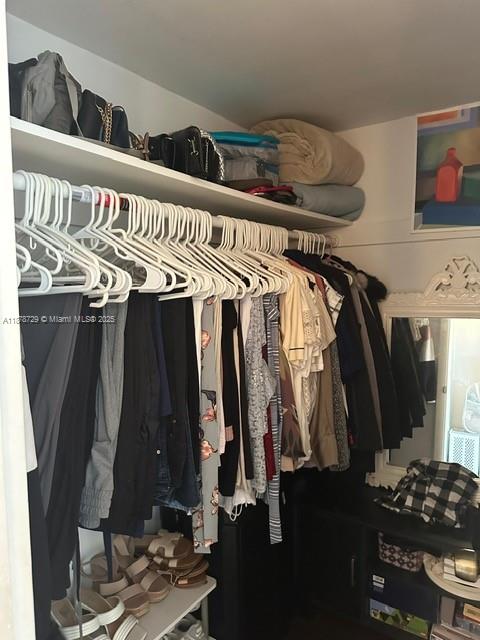 POINT EAST ONE CONDO-BLDG - Residential Lease