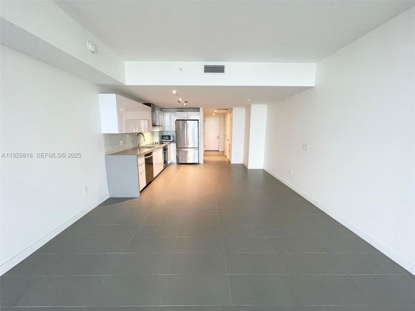 CANVAS CONDO - Residential