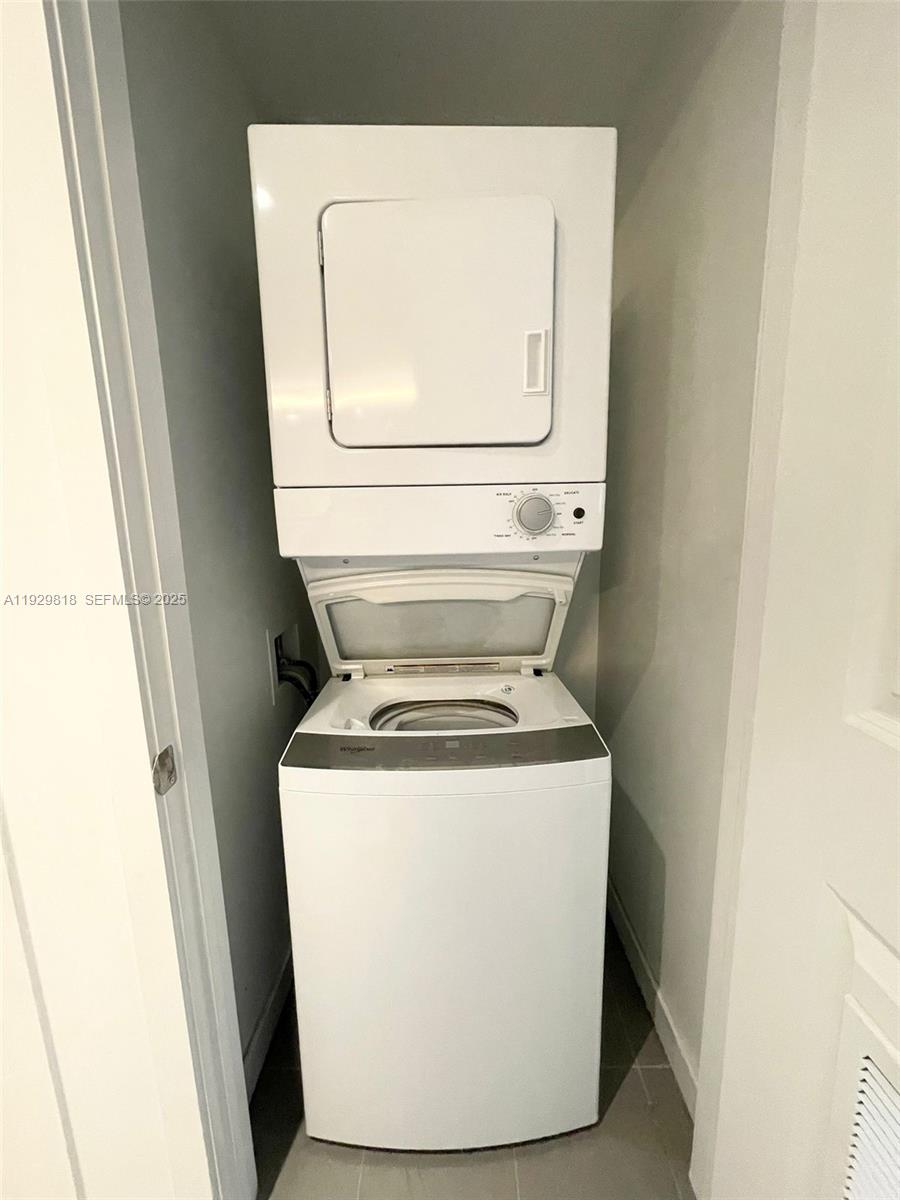 CANVAS CONDO - Residential