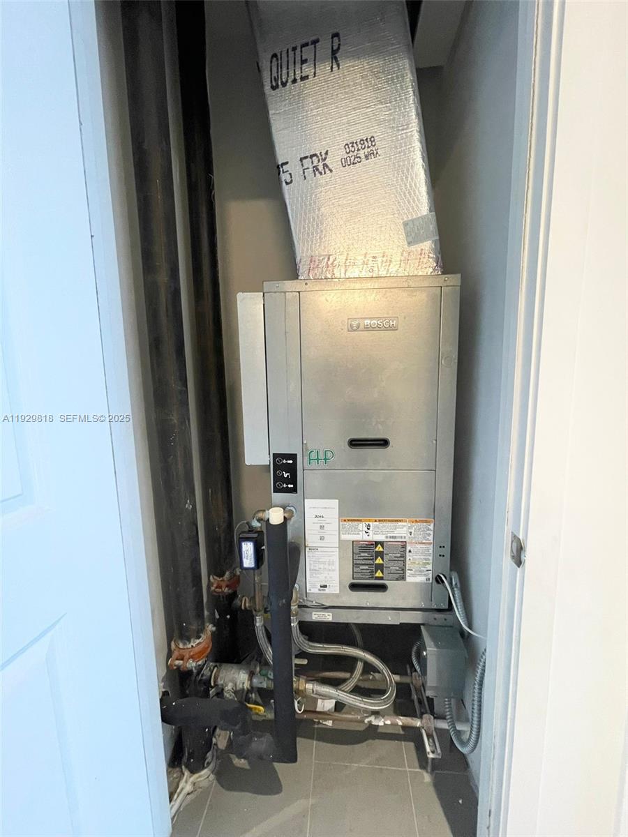 CANVAS CONDO - Residential