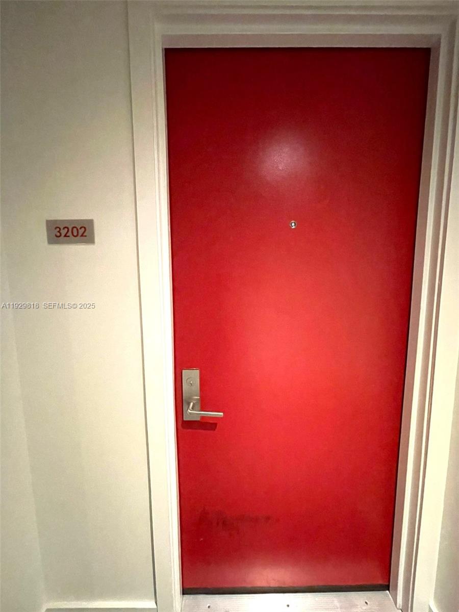 CANVAS CONDO - Residential