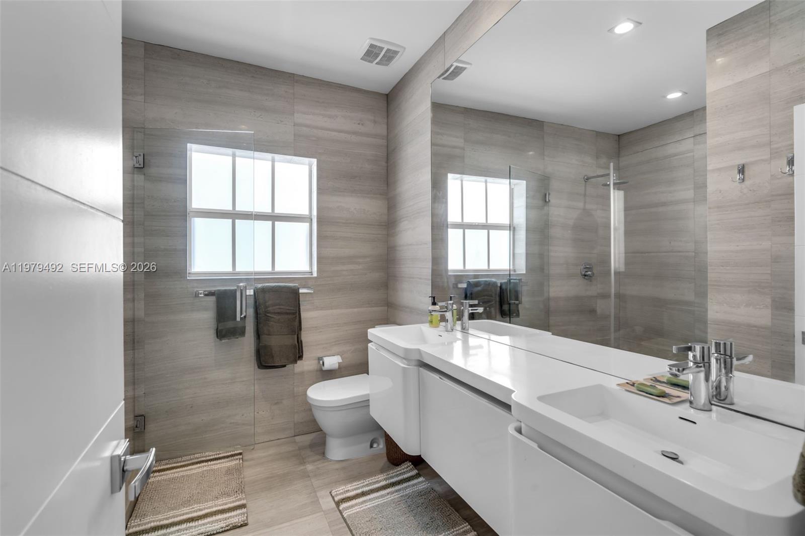 LA GORCE GOLF SUB - Residential