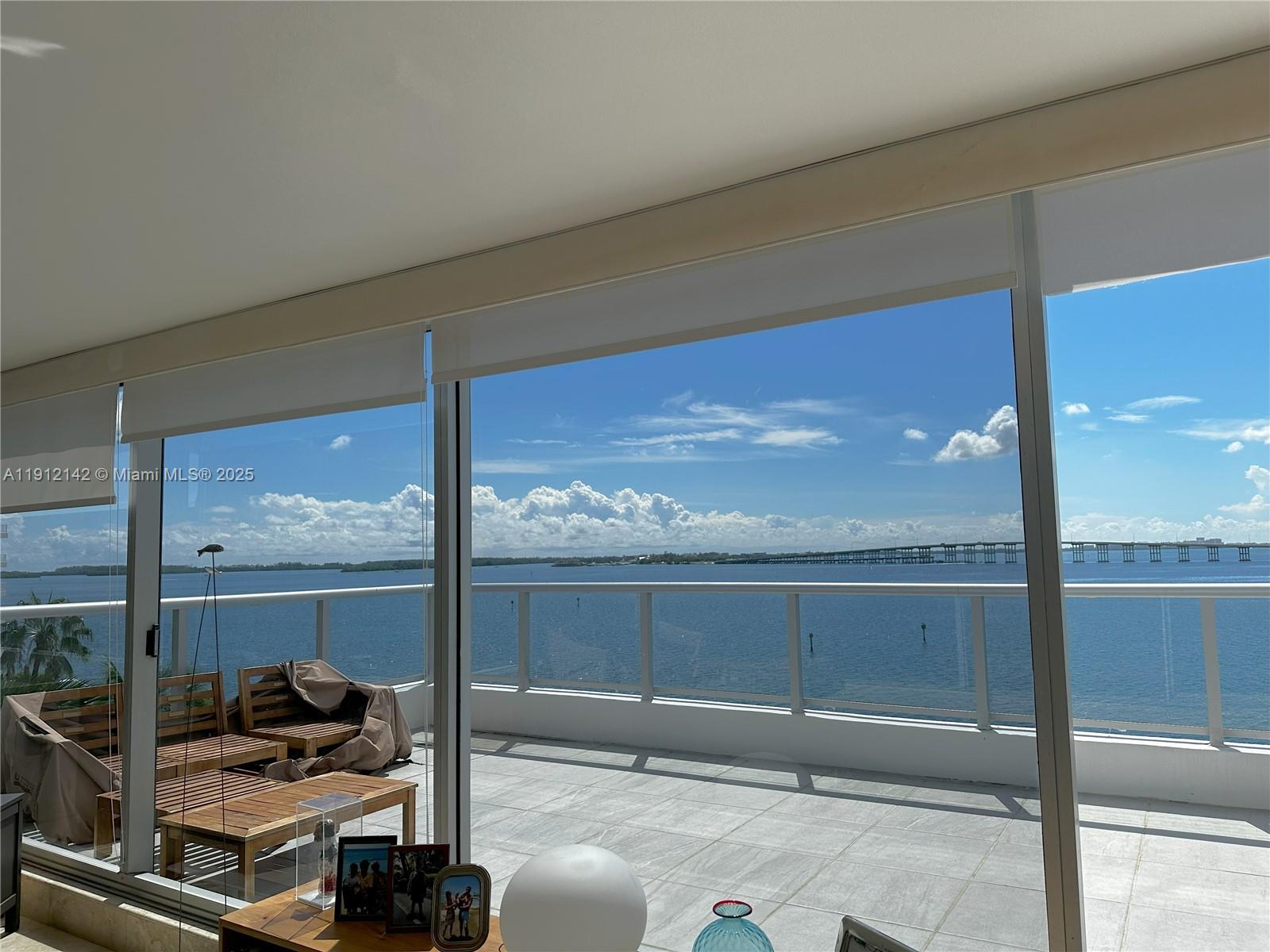 THE PALACE CONDO - Residential