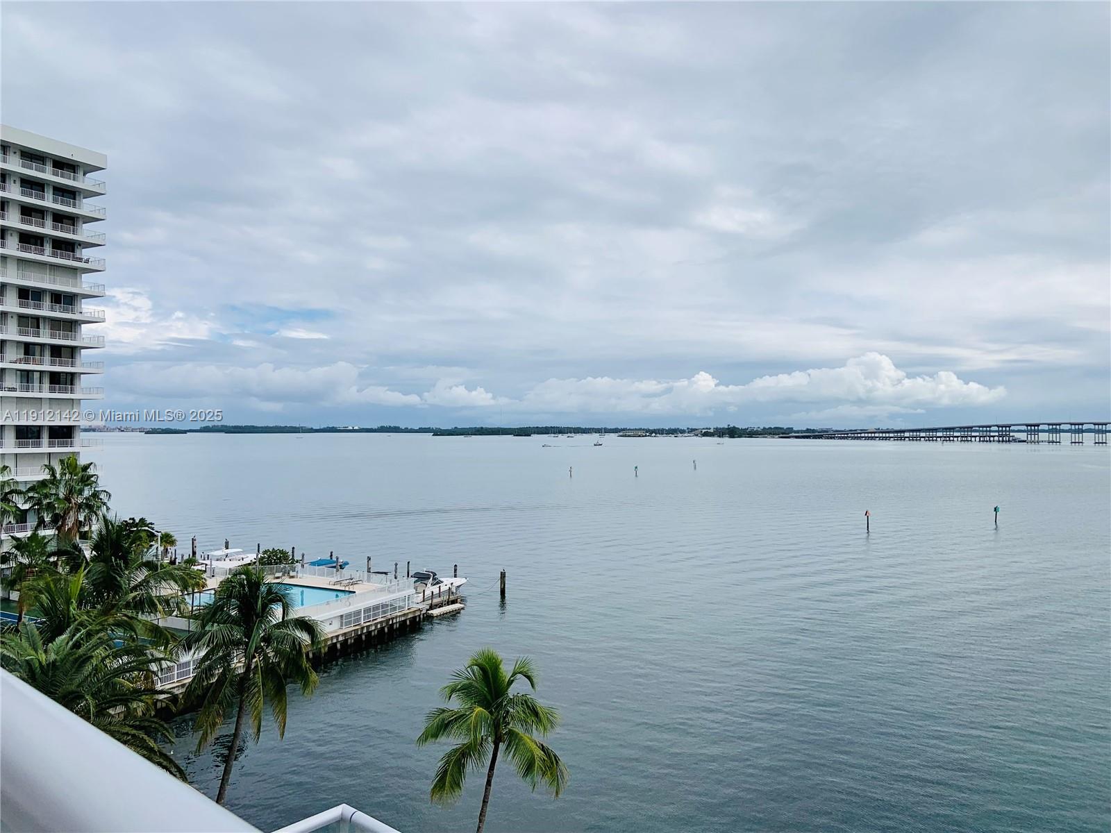 THE PALACE CONDO - Residential