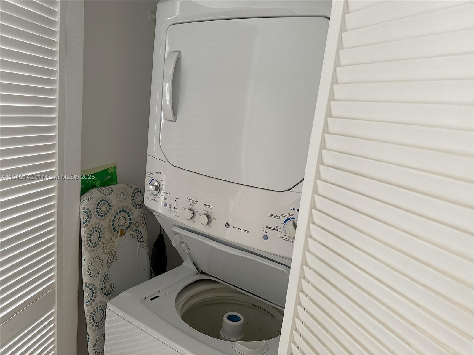 THE PALACE CONDO - Residential